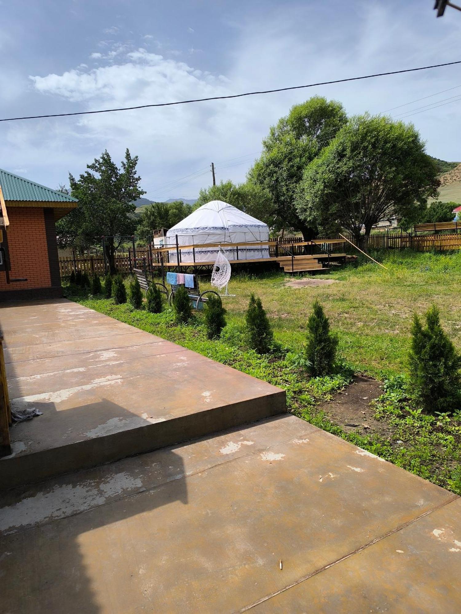 Kolsay Aisha Hotel Saty Ngoại thất bức ảnh